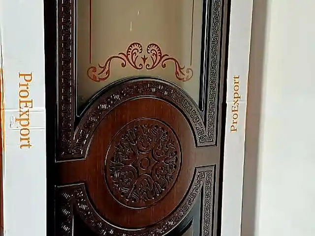 Стеклянная дверь, Душанбе