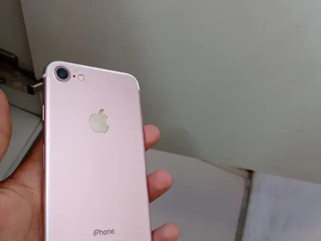 Apple iPhone 7, 32 gb, Хуҷанд