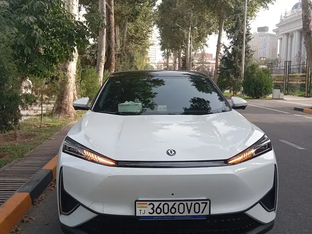 Dongfeng L7