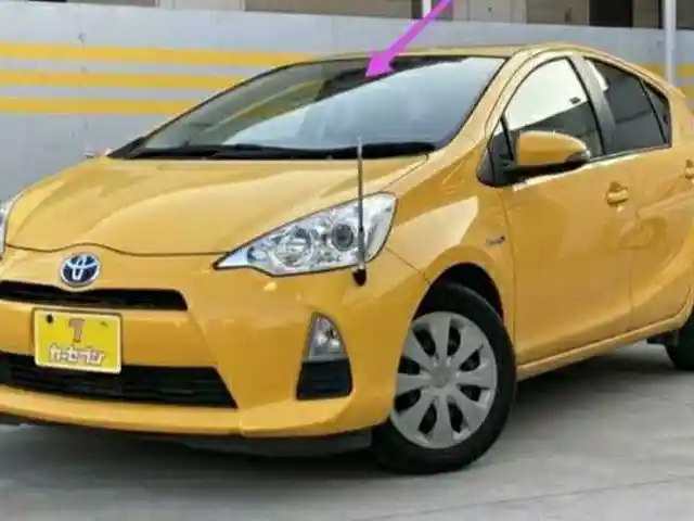Лобовое стекло от Toyota Aqua, Душанбе