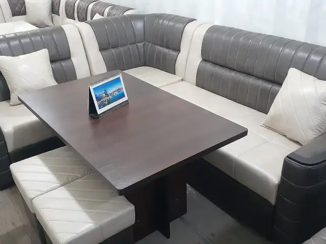 Диван Уголок, Хуҷанд