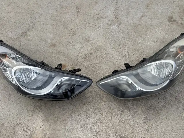 Передние фары от Hyundai Avante 2011-2013, Худжанд
