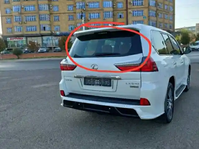 Заднее лобовое стекло от Lexus LX570, Душанбе