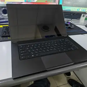 Ноутбук i7 1165g7 - 16 ddr4 512 ssd, Хуҷанд