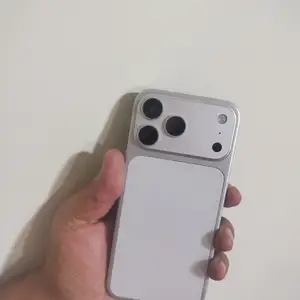 Apple iPhone 17 Pro Max, 64 gb, Silver дубликат, Худжанд