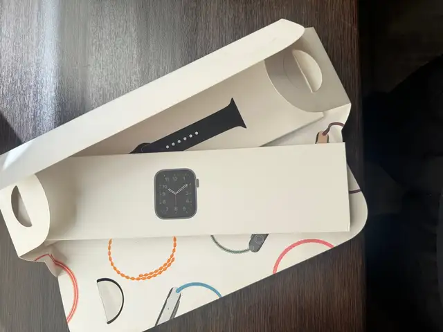 Смарт часы Apple Watch SE, Душанбе