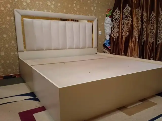 Кровать двуспальная, Душанбе