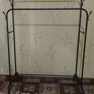 Вешалка, Душанбе