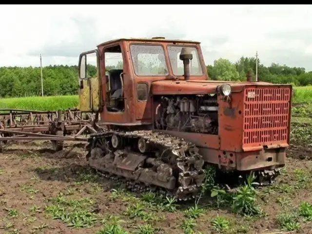 Запчасти от трактора Алтай Т4, Ховалинг