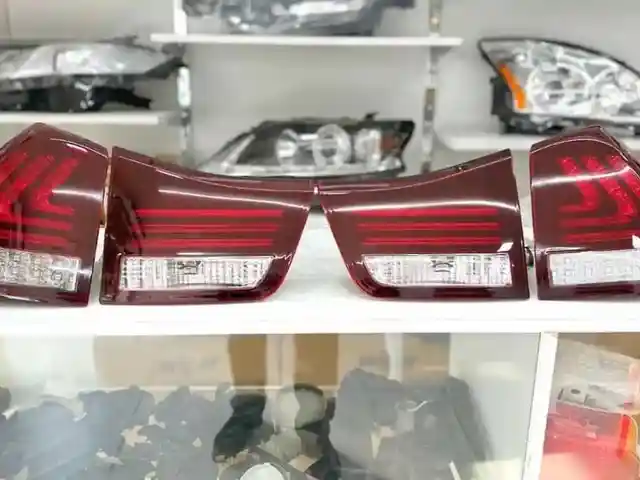Задние стоп фонари красный на Lexus RX330/350/400h, Душанбе