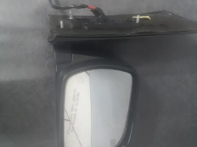 Боковое зеркало Toyota Sienna, Исфара