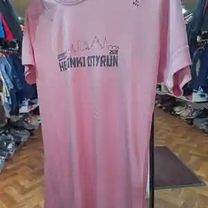 Футболки, Хуҷанд