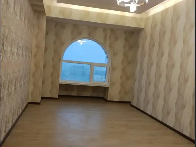 3-комн. квартира, 8 этаж, 93 м², Шелкокомбинат, Худжанд