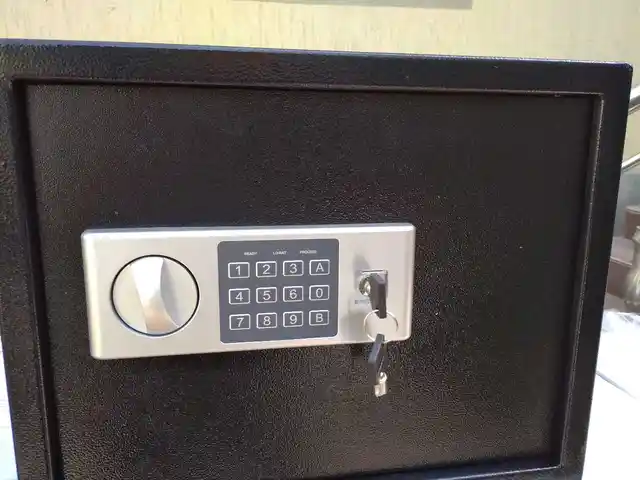 Сейф 30ЭК, Душанбе