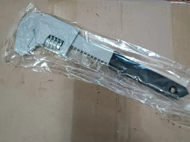 Разводные ключи, Душанбе