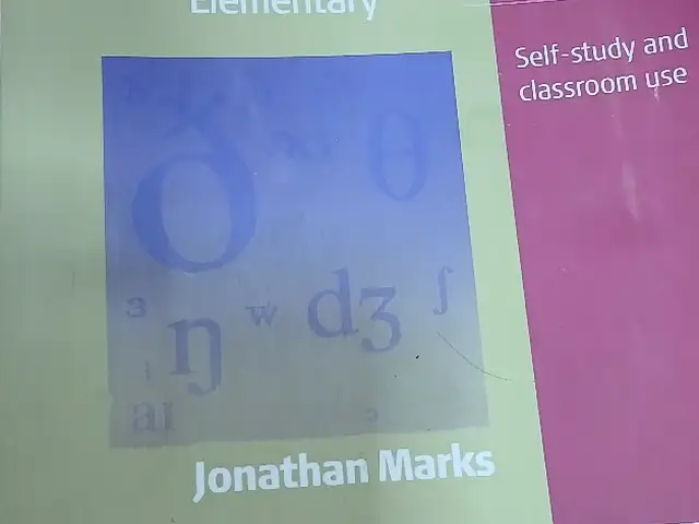Книга английского English pronuncation in Use, Душанбе