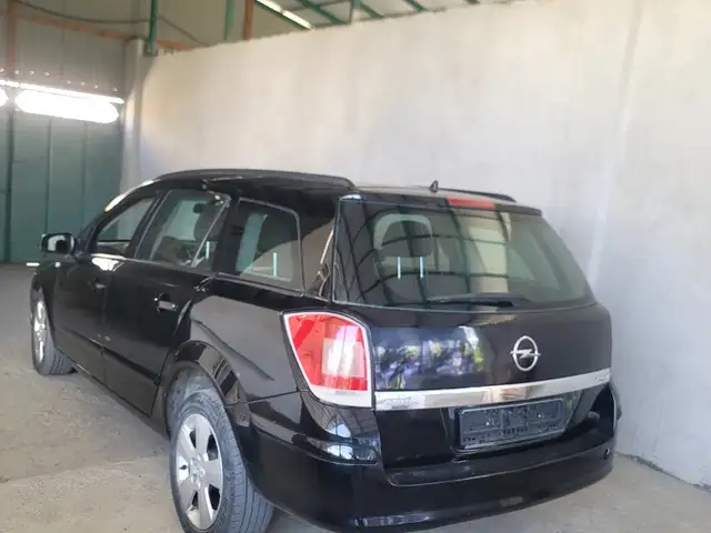 Opel Astra H