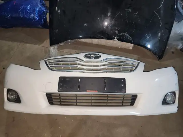 Передний бампер на Toyota Camry 2, Худжанд
