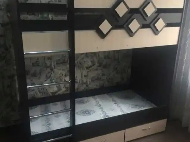 Двухъярусная кровать, Душанбе