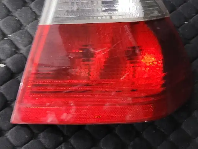Фонарь на BMW, Худжанд