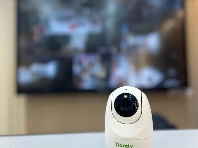 Wi-Fi IP-камера Tiandy TC-H342N 9DA-4 4 МП PTZ, Хуҷанд