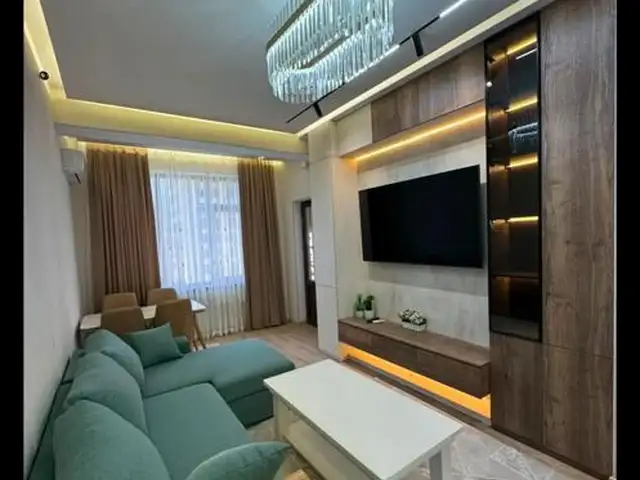 2-комн. квартира, 5 этаж, 60м², сомони, Душанбе