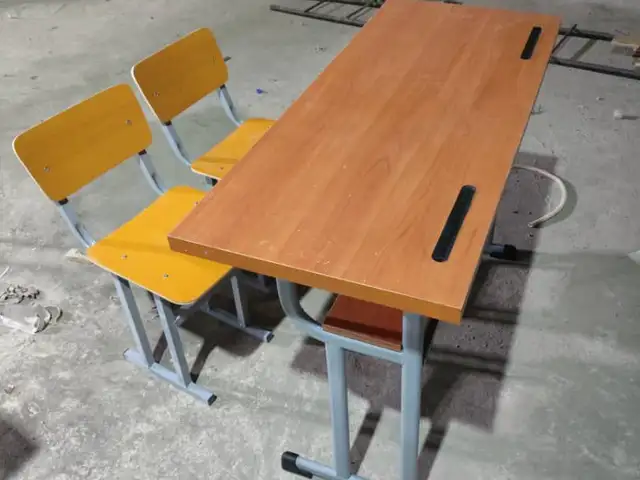 Мизу Курси, Душанбе