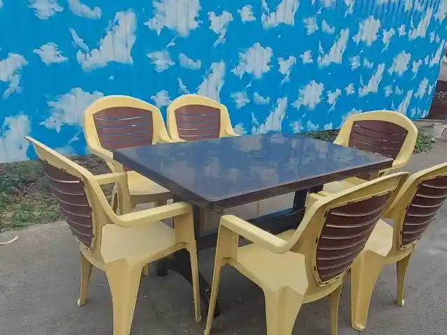 Стол и стулья, Душанбе