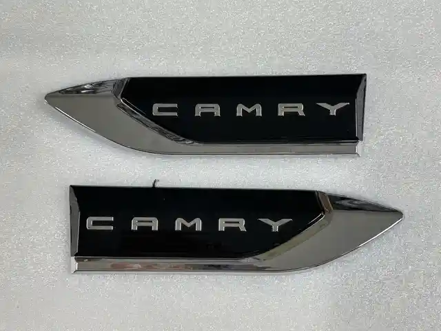 Шилдик Camry на крыло Toyota Camry 6, Душанбе