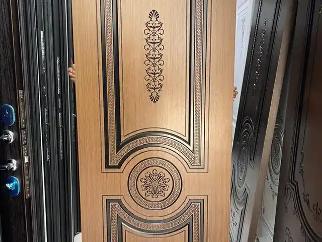Дверь, Душанбе