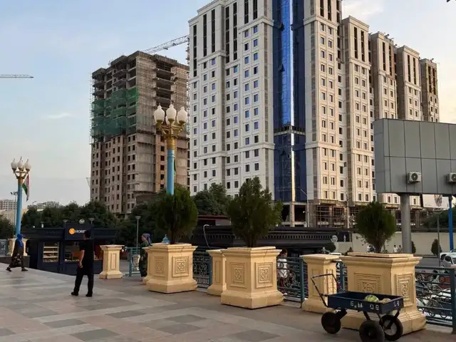 3-комн. квартира, 9 этаж, 122 м², Исмоили Сомони, Душанбе