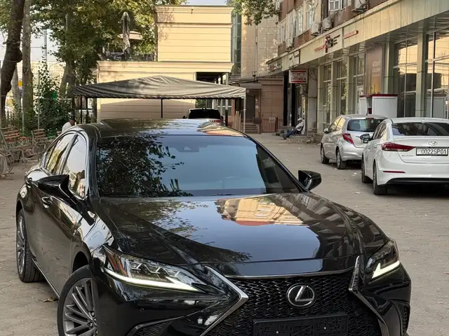 Lexus ES series
