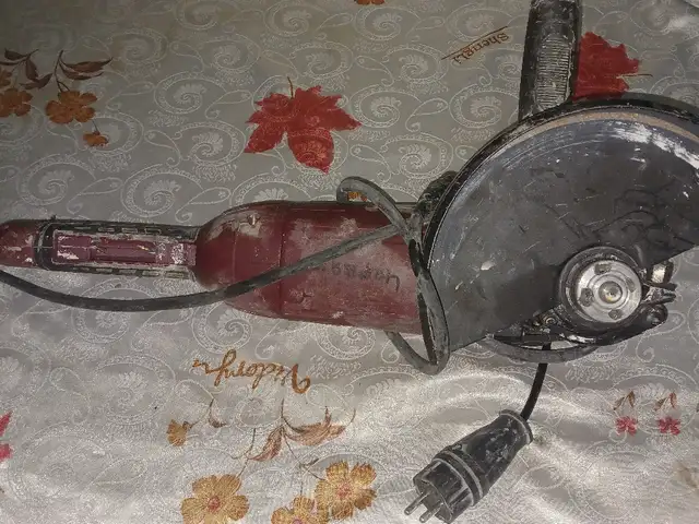 Болгарка нерабочий, Худжанд