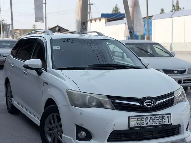 Toyota Fielder