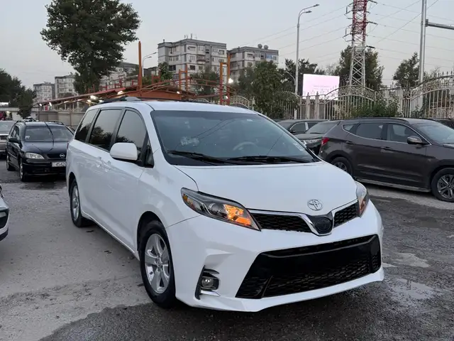 Toyota Sienna