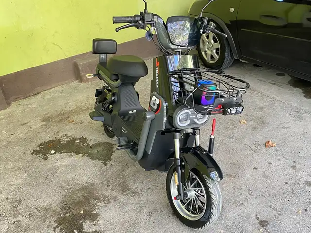 Скутер, Турсунзаде
