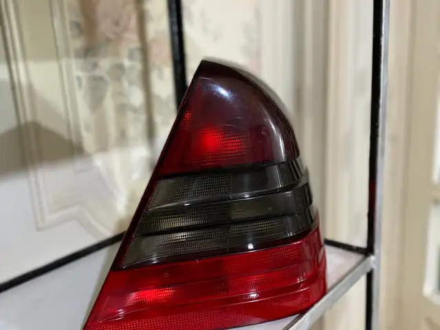 Задняя фара от Mercedes-Benz W202, Худжанд