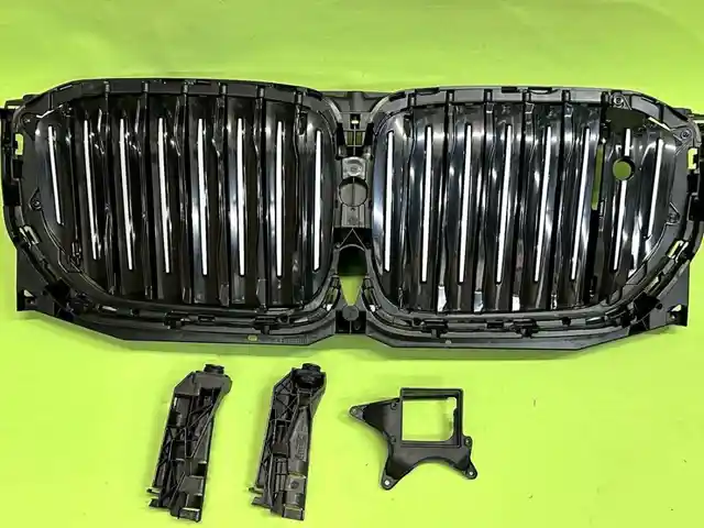 Жалюзи радиатора BMW X5 G05, Хуҷанд