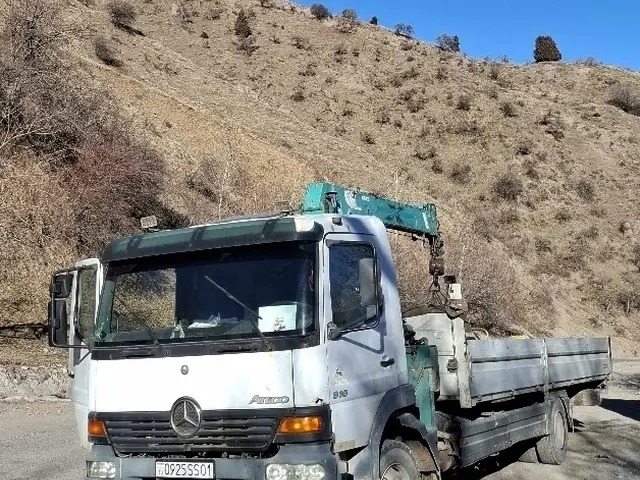 Кран-манипулятор Mercedes-Benz Atego, Душанбе