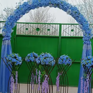 Гулҳо барои тӯй, Вахдат