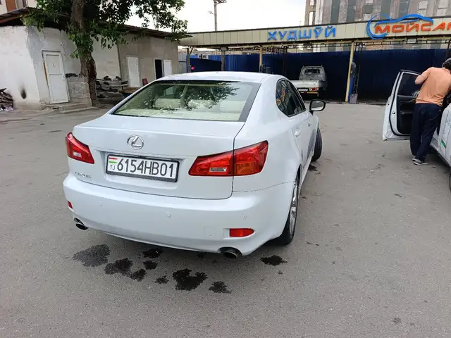 Lexus IS series