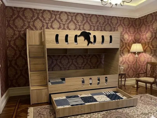 Трёхъярусная Кровать, Душанбе