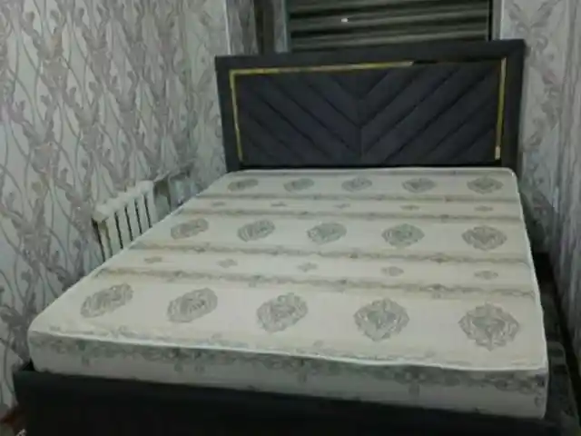 Двухспальная кровать, Душанбе