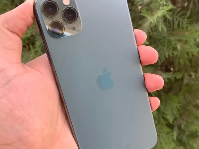 Apple iPhone 11 Pro Max, 64 gb, Midnight Green, Душанбе