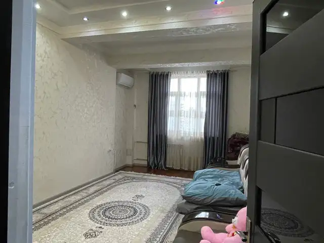 Комната в 3-комн. квартире, 9 этаж, 85м², Садбарг, Ватан, Душанбе