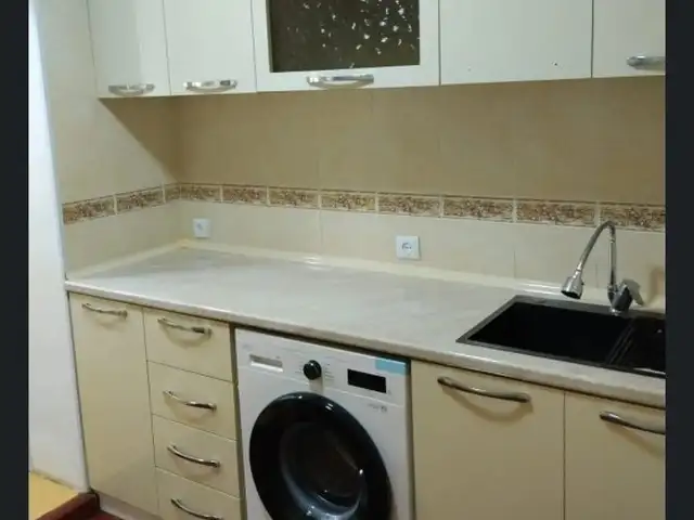 2-комн. квартира, 2 этаж, 60м², Универмаг, Худжанд