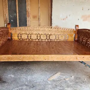 Тапчан, Душанбе