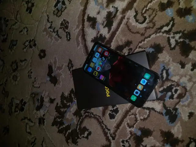 Xiaomi Poco F1 128gb, Худжанд