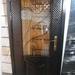 Стеклянная дверь, Душанбе