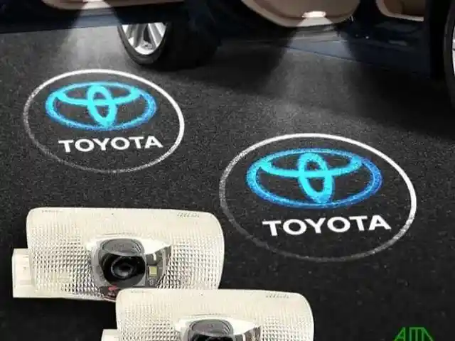 Световая эмблема от Toyota Camry, Душанбе